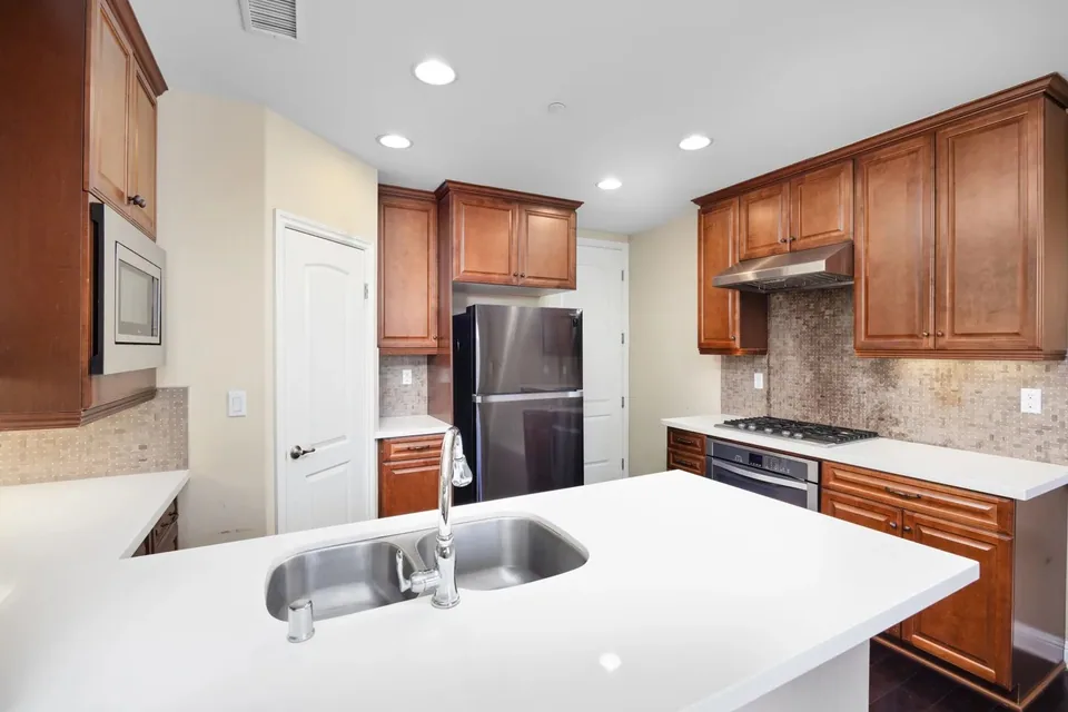 Kitchen presentation prepared for a lease-ready listing